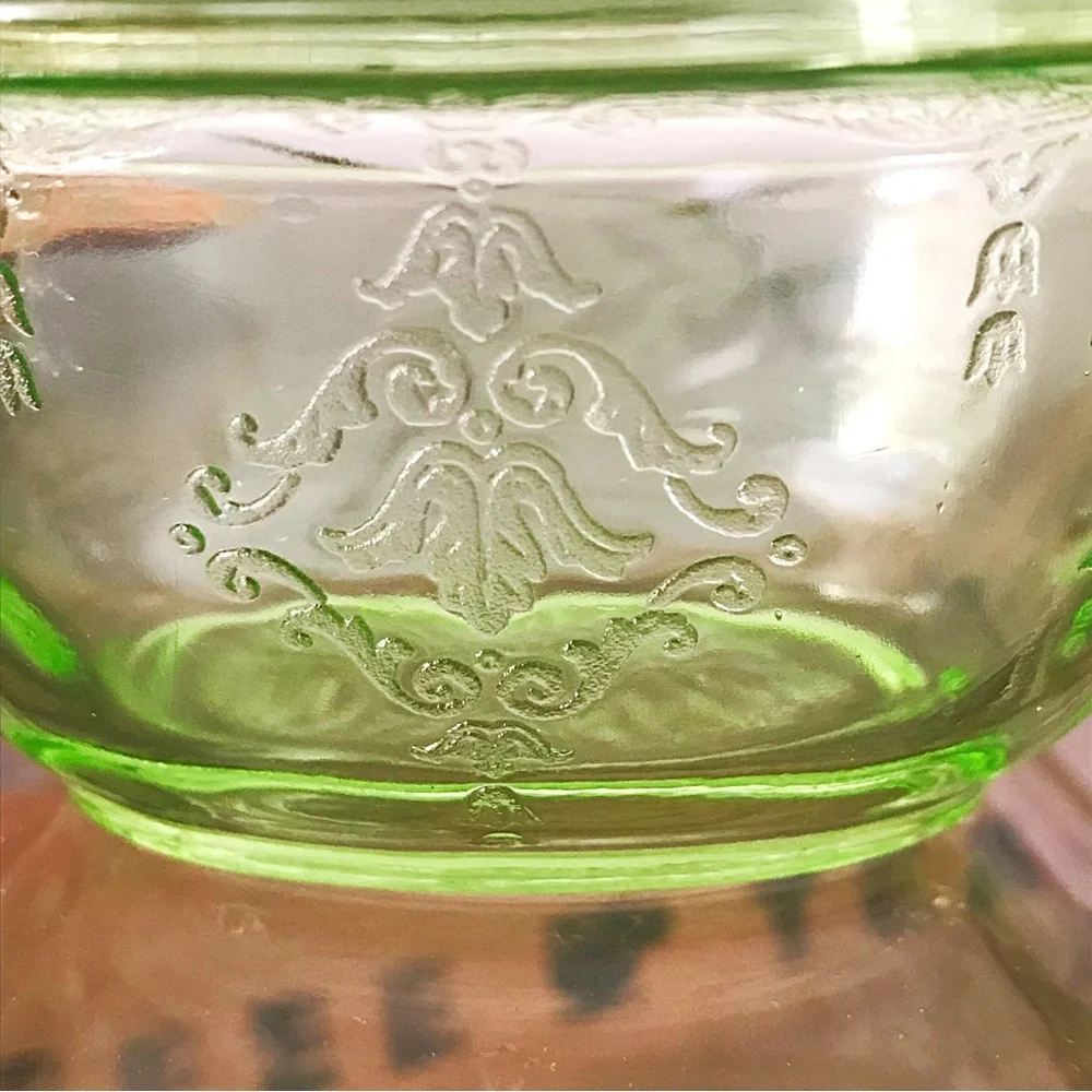 Vintage Anchor Hocking ‘Princess’ Pattern Uranium Green Glass Creamer 1930s - Picture 4 of 7